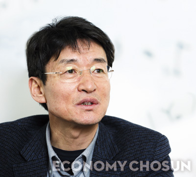 - 류근관 서울대 경제학부 교수는 “평등화된 교육정책은 대한민국 경쟁력을 약화시키는 요인이 될 것”이라고 주장했다.
