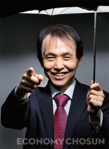 - 이광형 원장은 1990년대 후반 큰 인기를 끌었던 드라마 ‘카이스트’ 속 괴짜교수의 실제 모델이다.