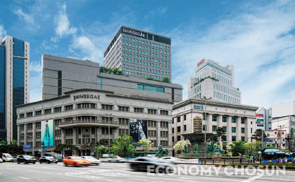 - 신세계그룹이 서울 시내면세점 부지로 확정한 신세계백화점 본점 명품관.