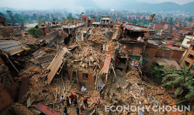 - 지난 4월25일 규모 7.8의 대지진이 네팔을 강타했다. 이로 인해 7200여명의 사망자, 1만4000명의 부상자, 810만명의 이재민이 발생했다.