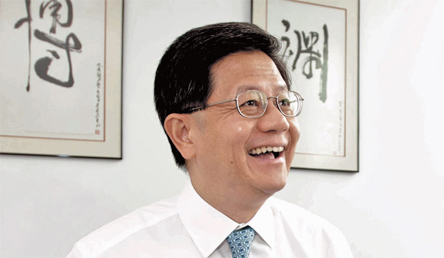 버나드 양 원장은 ‘아시아적인 경험’전달에 주력한 것을 국립싱가포르대 경영대학원(NUS MBA) 급성장한 원동력으로 꼽았다.