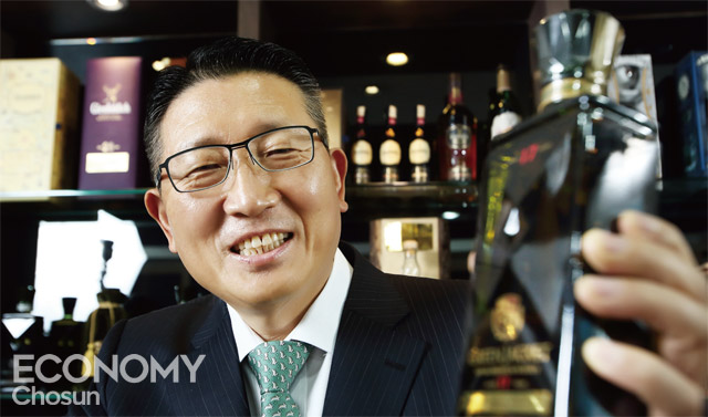 김일주 대표는 “요즘 와인이 대세라고 하지만, 위스키는 와인이 범접할 수 없는 깊이의 향과 맛을 갖고 있다”고 말했다. <사진 : C영상미디어 양수열>