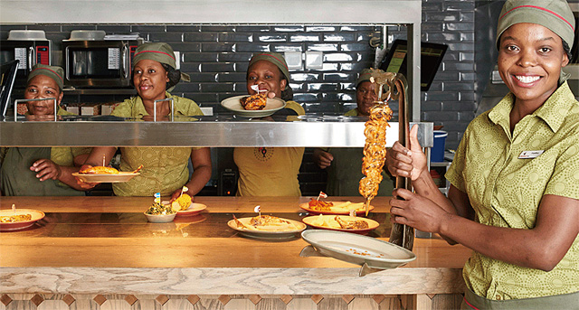 남아프리카공화국에서 처음 문을 연 ‘난도스 치킨’은 매콤한 소스로 전 세계인의 입맛을 사로잡았다. <사진 : 난도스 치킨>