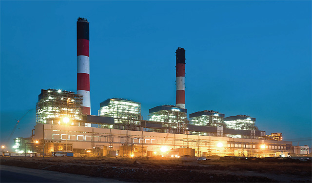 두산중공업이 인도에 건설한 문드라 석탄화력발전소 전경. <사진 : 두산>