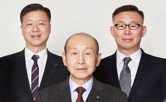 법무법인 한누리를 이끌고 있는 김상원(가운데), 김주현(오른쪽), 김주영 대표변호사. <사진 : 한누리>