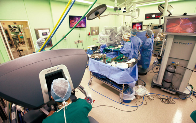 세브란스병원 로봇 수술장면 <사진 : 세브란스 병원>