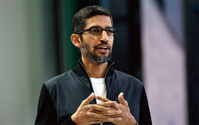 선다 피차이 구글 CEO는 “‘모바일 퍼스트’에서 ‘AI 퍼스트’로 옮겨가고 있다”고 말했다. <사진 : 블룸버그>