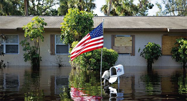 허리케인 어마의 여파로 플로리다의 많은 도시가 물에 잠겼다. <사진 : 블룸버그>
