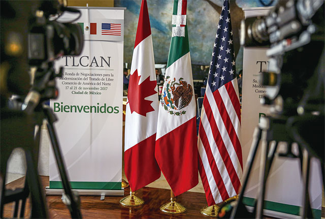 캐나다와 멕시코가 미국의 요구 조건을 받아들일 수 없다는 입장을 밝히면서 북미 자유무역협정 재협상이 난항을 겪고 있다. <사진 : 블룸버그>