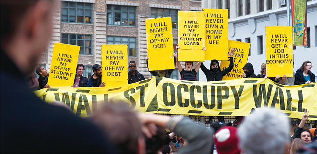 밀레니얼 세대는 글로벌 금융위기 당시 ‘월가를 점령하라’ 시위를 주도했다. 이들은 이전 세대보다 금융회사에 대한 불신이 크다. <사진 : 블룸버그>