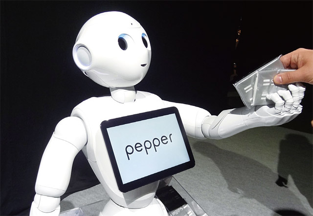 소프트뱅크의 휴머노이드 로봇 ‘페퍼(Pepper)’. <사진 : 소프트뱅크>