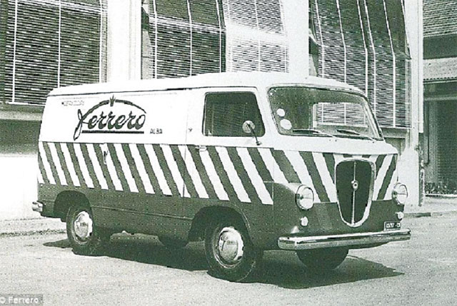 1950년대 이탈리아 전역으로 페레로 제품을 실어나르던 트럭. <사진 : 페레로>