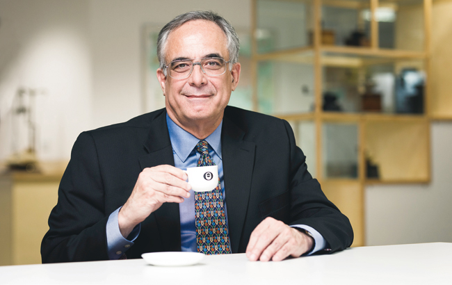 호세 세테(Jose Dauster Sette) 미국 아메리칸대 경영학석사(MBA), 국제면화자문위원회(ICAC) 사무총장, 브라질 커피가공 및 수출업협회 회장