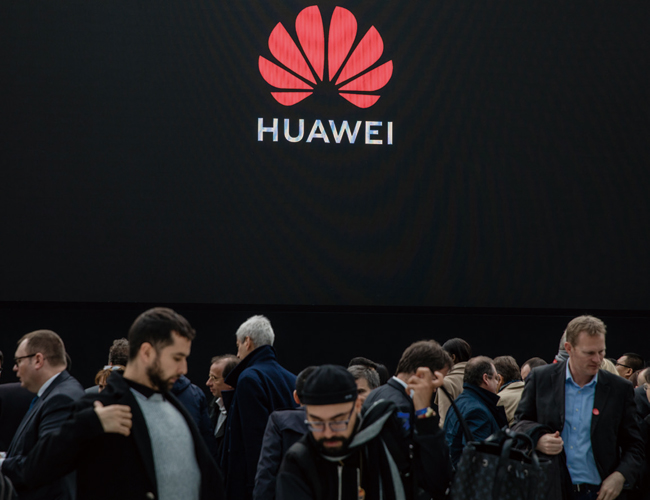 미국 법무부는 지난 4월부터 세계 스마트폰 점유율 3위의 중국기업 화웨이에 대한 조사를 진행하고 있다. 사진 블룸버그