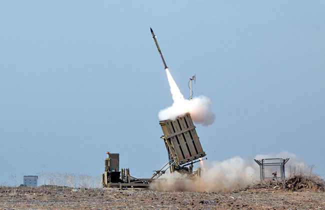 탈피오트의 작품인 이스라엘 미사일 방어 시스템 ‘아이언 돔’. 사진 위키피디아