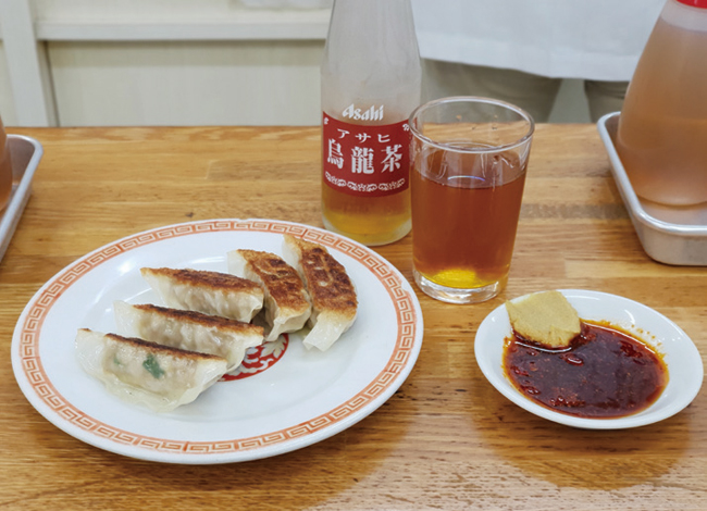 가메이도 교자에서 맛본 교자와 맥주. 사진 김하늘