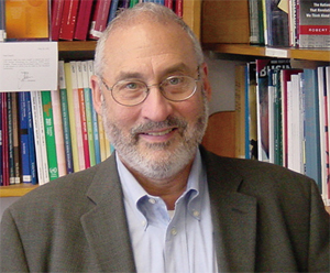 조지프 스티글리츠(Joseph Stiglitz) MIT 경제학 박사, 빌 클린턴 행정부 국가 경제위원회 위원장, 2001 노벨 경제학상 수상, ‘세계화와 그 불만의 재고: 트럼프 시대의 반세계화’ 저자