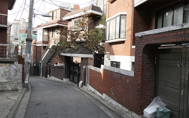 10월 25일 찾은 서울 동작구 상도동 244번지 일대. 노후 주택이 골목을 따라 줄지어 있다. 사진 이윤정 기자
