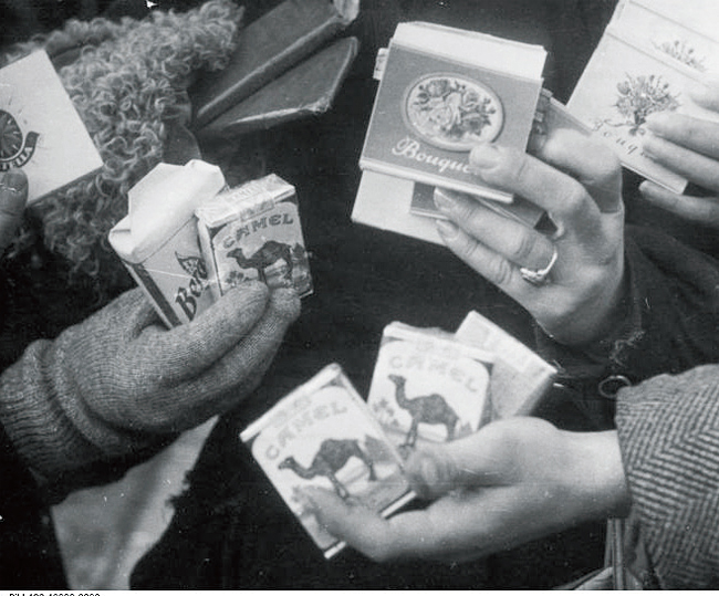 전쟁이 끝나고 독일에 들어온 담배. 사진 위키피디아