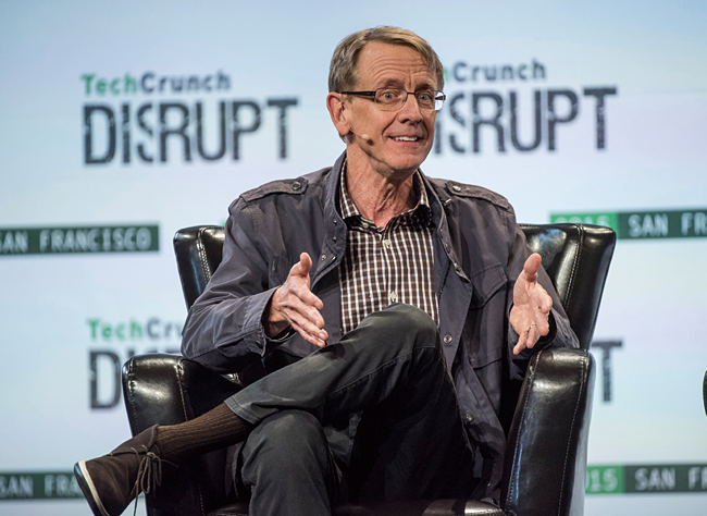 존 도어 클라이너 퍼킨스 회장이 2015년 9월 미국 캘리포니아주 샌프란시스코에서 열린 ‘TechCrunch Disrupt SF 2015’ 콘퍼런스에서 연설하고 있다. 사진 블룸버그