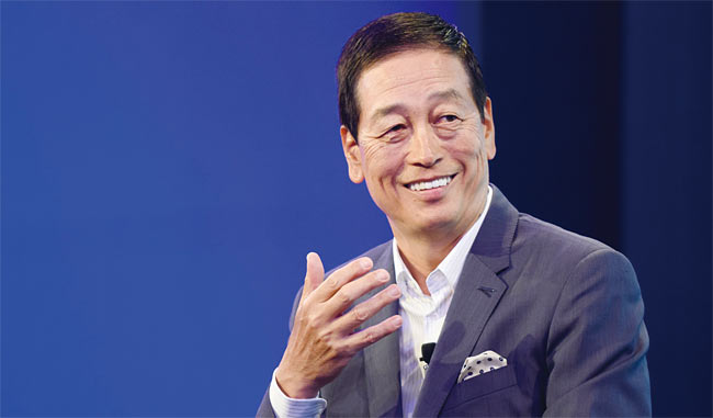 시세이도는 전 일본 코카콜라 회장 출신 우오타니 마사히코 대표를 2015년 CEO로 영입했다. 그는 자신이 세운 목표 ‘비전 2020(VISION 2020)’을 중국 시장 공략을 통해 조기 달성했다. 사진 블룸버그