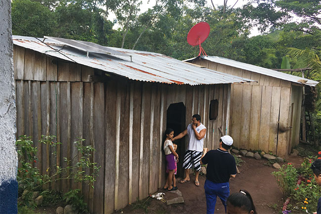 세아STX엔테크가 니카라과에 설치한 독립형 태양광 판넬. 사진 세아STX엔테크