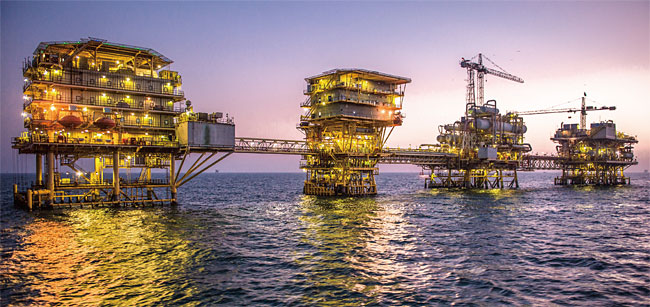 사우디 국영 석유기업 아람코의 ‘타나지브’ 원유 처리 시설. 사진 EPA연합