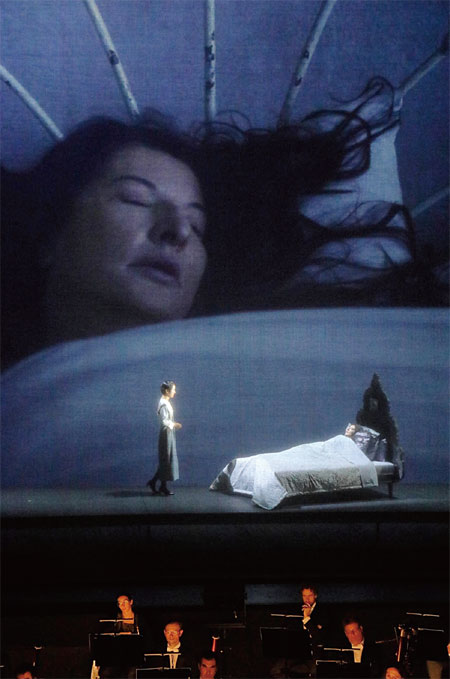 바이에른 슈타츠오퍼에서 초연된 ‘마리아 칼라스의 일곱 죽음’. 사진 아베리안 스테이트 오페라