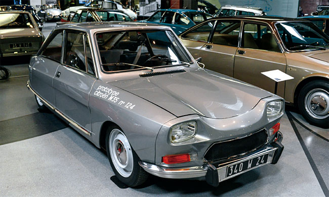 M35 프로토타입은 1969년부터 1971년까지 267대가 생산된 쿠페다. 사진 류장헌