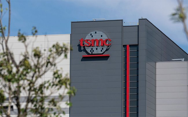 대만 파운드리 업체 TSMC 본사. 전 세계 반도체 파운드리 시장에서 TSMC의 점유율은 60%에 달한다. 사진 블룸버그