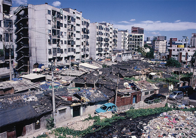 3~7층이 철거되기 전인 2000년 촬영된 삼일시민아파트. 사진 서울연구원