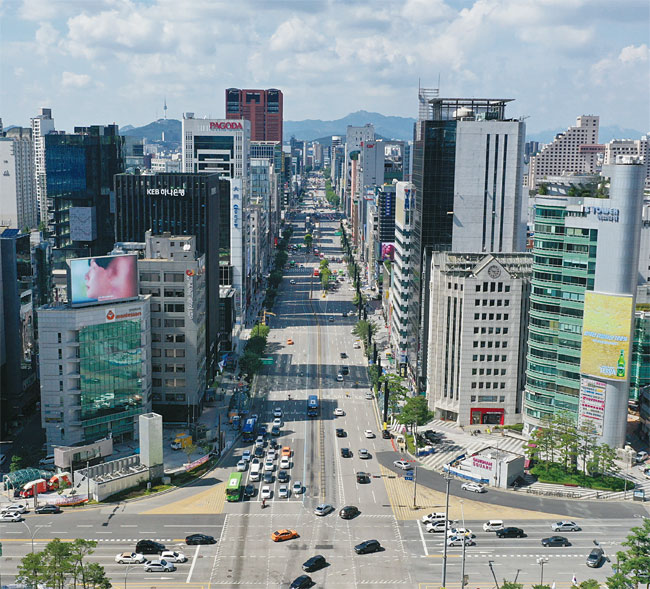 서울 강남역 인근 빌딩의 모습. 사진 조선일보 DB