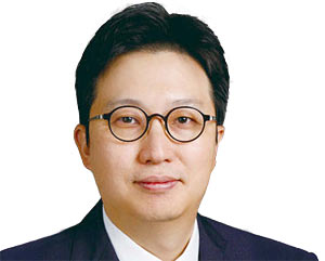 박재우 법무법인 율촌 변호사 고려대 경제학 학사, 미 듀크대 법학대학원 연수, 사법연수원 32기, 전 서울지방노동위원회 심판담당 공익위원