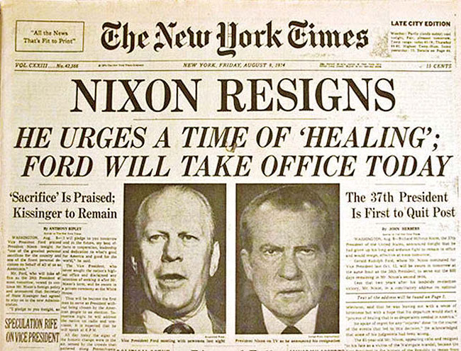 1974년 제37대 미국 대통령 리처드 닉슨(1913~94·오른쪽)의 사임을 보도한 당시 뉴욕타임스(NYT) 지면. 사진 NYT