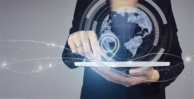 옥스퍼드 마틴 스쿨 창립자 이언 골딘과 이가라페 연구소 공동설립자 로버트 머가는 ‘앞으로 100년’에서 지도는 우리가 폭넓은 통찰과 이해를 향해 나아가도록 도와주는 여러 도구 중 하나라고 강조한다. 사진 게티이미지뱅크