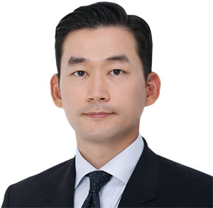 노현식 김앤장 법률사무소 변호사 서강대 법학과, 사법연수원 39기, 전 퀸 엠마누엘 어쿼트 앤드 설리번(Quinn Emanuel Urquhart & Sullivan) 파트너 변호사