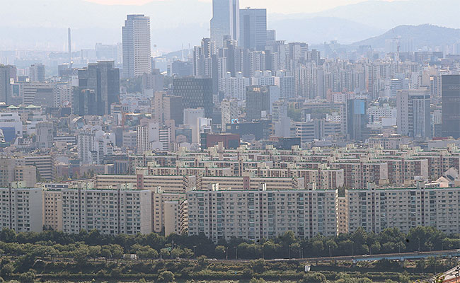 서울 압구정동 아파트 단지. 사진 뉴스1