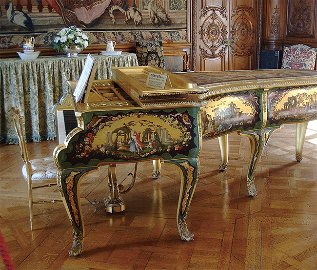 1855년산 에라르 피아노. 사진 위키피디아