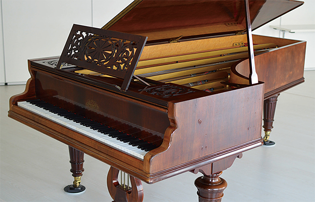 1907년산 에라르 피아노. 사진 위키피디아