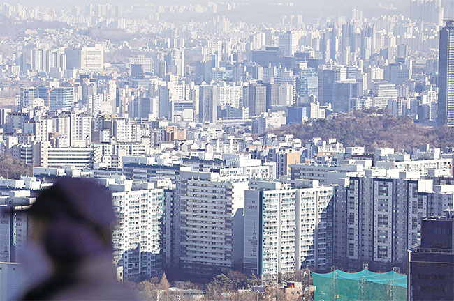 서울 시내 아파트.부동산은 살 때도 타이밍이 중요하지만,팔거나 증여할 때도 타이밍이 중요하다. 사진 뉴스1