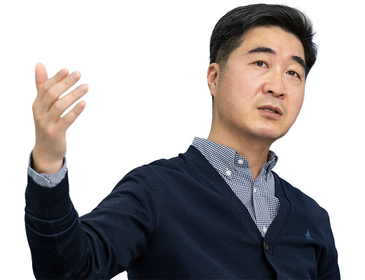 이동규 대우건설 부장
동아대 토목공학과, 부산대 산업대학원 토목공학과 
석사, 전 거가대교 침매터널 현장 공사 담당, 
전 대우건설 토목기술영업팀 과장, 
현 이라크 침매터널 프로젝트 공사 총괄 사진 대우건설