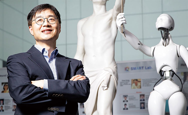 Interview] 최홍수 대구경북과학기술원(Dgist) 로봇 및 기계전자공학과 교수 “마이크로 로봇, 쥐 손상 뇌 조직·신경 연결  성공…상용화 도전”