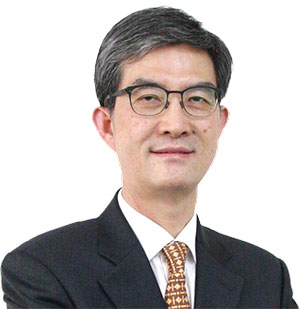 최우영 법무법인 충정 변호사
서울대 법학, 사법연수원 15기,
전 김장리 법률사무소 근무 사진 법무법인 충정