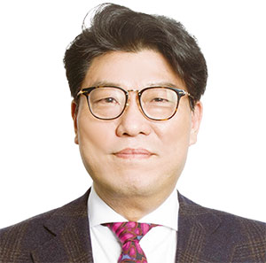 황부영 브랜다임앤
파트너즈 대표 컨설턴트
현 부산 도시브랜드 총괄
디렉터, 현 아시아 브랜드
프라이즈(ABP) 심사위원,
전 제일기획 브랜드팀장