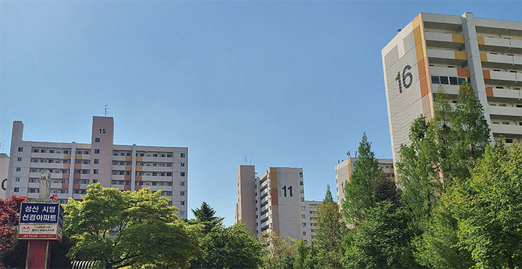 서울 마포구 성산동 성산시영아파트
단지 내 모습. 사진 조은임 기자