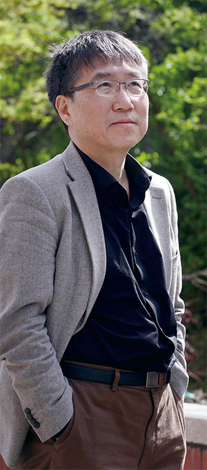 장하준 케임브리지대 경제학 교수
서울대 경제학, 케임브리지대 경제학 석·박사, 
전 대통령 자문 정책기획위원회 위원 사진 채승우 객원기자