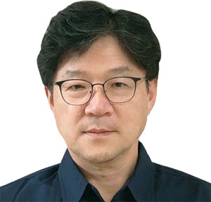 신상준 한국은행 
이코노미스트
연세대 법학 학·석사, 
서울시립대 법학 박사, 
‘중앙은행과 화폐의 헌법적 문제’ ‘돈의 불장난’ 
‘국회란 무엇인가’ 저자