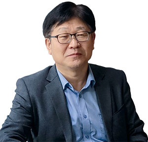 노권선 포스코퓨처엠 에너지소재연구소 소장 
연세대 화학 박사, 전 중국 헝다신에너지기술그룹 
전지연구소 선행기술개발연구중심 총경리, 
전 벨기에 유미코아 응용기술팀 상무 사진 포스코퓨처엠