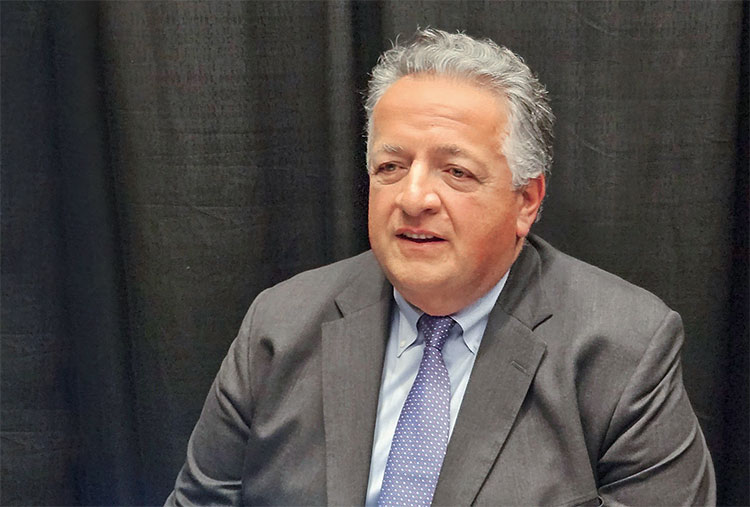 이재용(왼쪽) 삼성전자 회장이 2021년 11월 미국 플래그십파이어니어링 본사를 찾아 누바 아페얀 회장과 바이오산업 동향을 논의했다. 사진 뉴스1