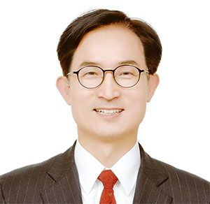 윤덕룡
전 한반도평화연구원장